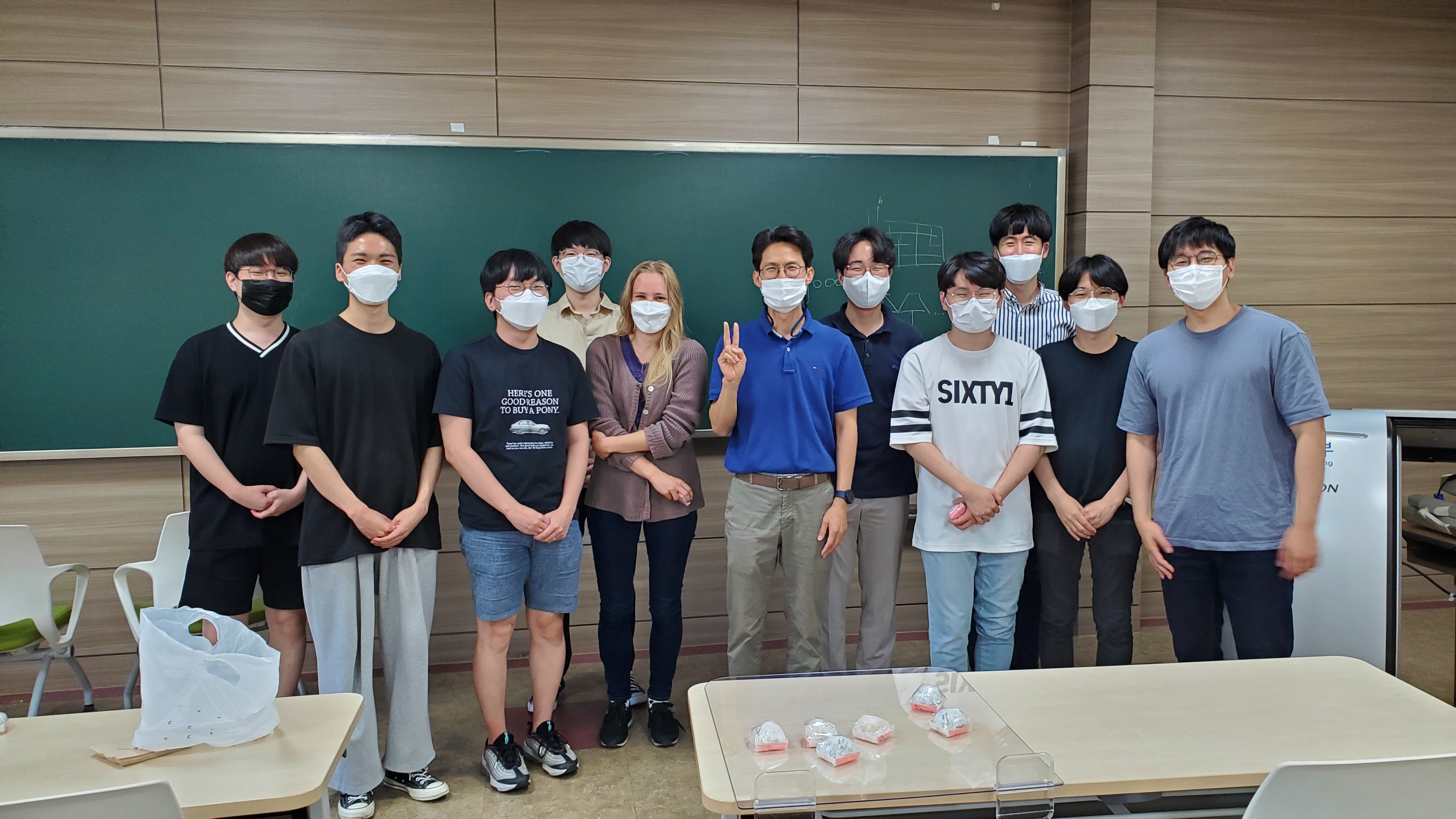 Class photo at 2019.06.04